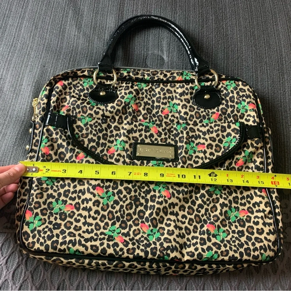 Betsey Johnson betsey johnson